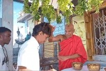 Anointing of Oil ceremony at Sri Pada (Adam's Peak), Sri Lanka (courtesy of dailymirror.lk)