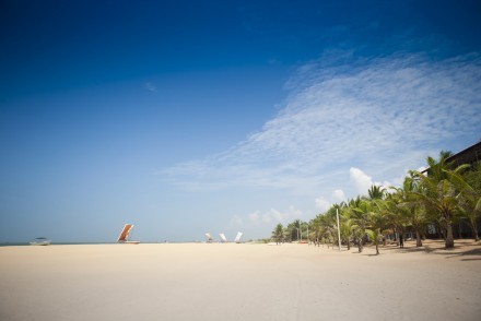 Negombo's long, wide strand of sandy beach is bordered by a variety of hotels, Sri Lanka